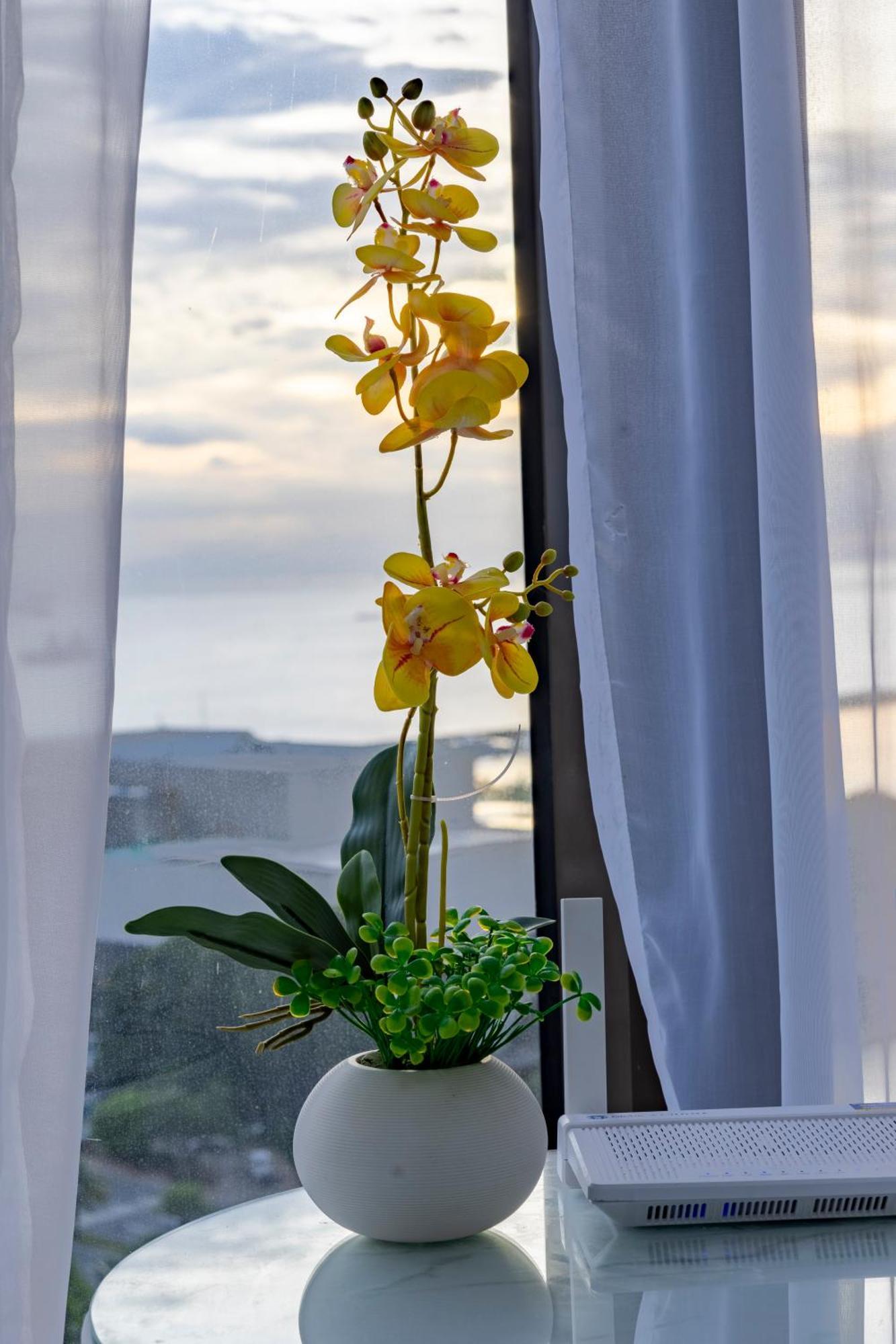 The Radiance Manila Bay Aparthotel Pasay Ngoại thất bức ảnh